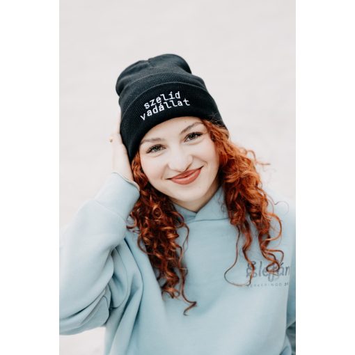 Szelíd vadállat kötött sapka